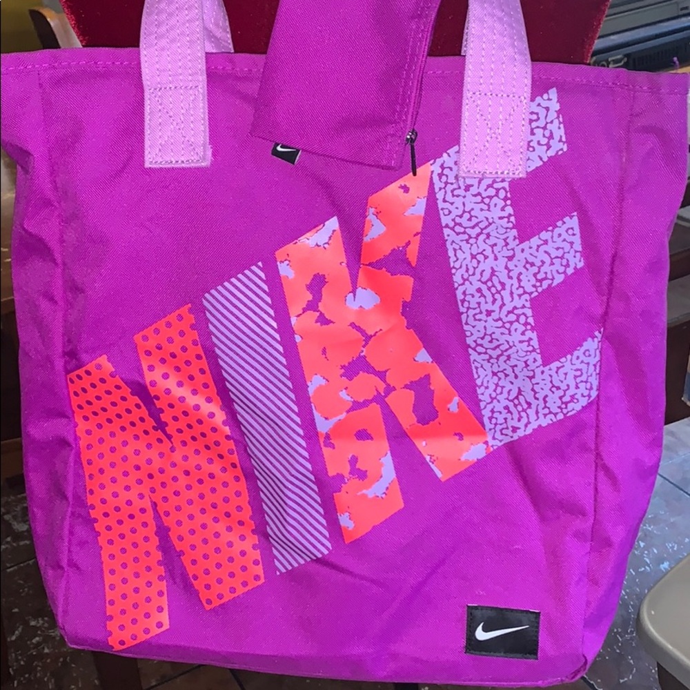 nike tote